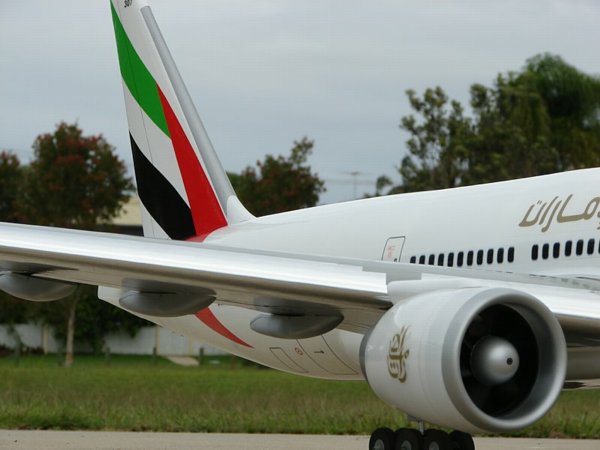 Boeing 777 RC Airliner Emirates2