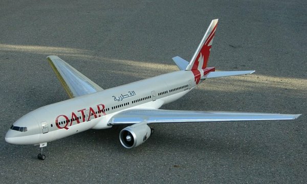 Qatar  RC 777 airliner2