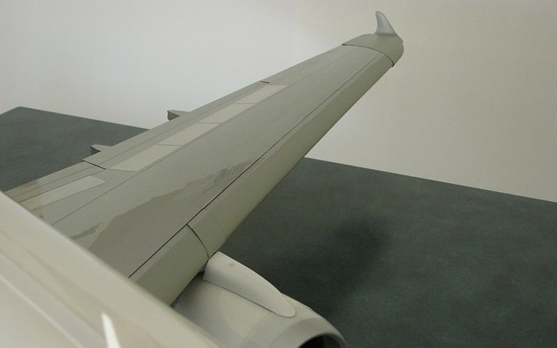 A320 RC Airliner_wing